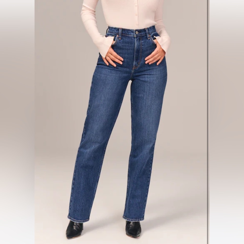 Abercrombie Curve Love 90s Ultra High Rise Jean